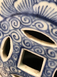 A Chinese blue and white drum-shaped arm rest, Qianlong