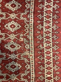 Een ceremonieel patola doek voor de Indonesische markt met VOC-stempel, Gujarat, India, 17e eeuw