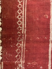Een ceremonieel patola doek voor de Indonesische markt met VOC-stempel, Gujarat, India, 17e eeuw