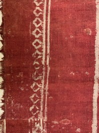 Un sari rituel en ikat patola pour l'Indon&eacute;sie aux tampons de la Compagnie des Indes, Gujarat, Inde, 17&egrave;me