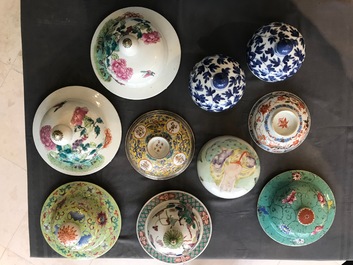 Tien diverse Chinees porseleinen deksels, 18e eeuw en later