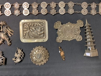 Een collectie divers Chinees zilver, 19/20e eeuw