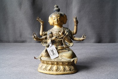 Une figure d'Ushnishavijaya en cuivre dor&eacute; incrust&eacute;, Sino-Tibet, 18&egrave;me