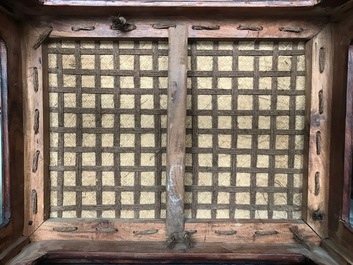 Une paire de chaises chinoises en bois huanghuali, R&eacute;publique, 20&egrave;me