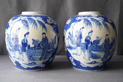 Een paar Chinese blauwwitte gemberpotten, Kangxi merk, 19e eeuw