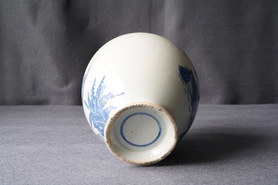 A Chinese blue and white 'Romance of the Western Chamber' vase, 19th C.
