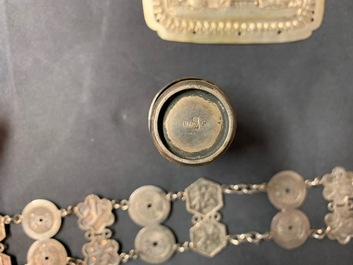 Een collectie divers Chinees zilver, 19/20e eeuw