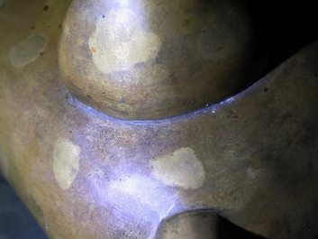 Un br&ucirc;le-parfum quadrilobe en bronze t&acirc;ch&eacute; d'or, Chine, marque de Fei Ge, 17/18&egrave;me