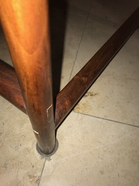 Une paire de chaises chinoises en bois huanghuali, R&eacute;publique, 20&egrave;me