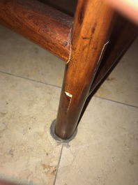 Une paire de chaises chinoises en bois huanghuali, R&eacute;publique, 20&egrave;me