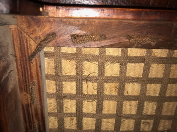 Une paire de chaises chinoises en bois huanghuali, R&eacute;publique, 20&egrave;me