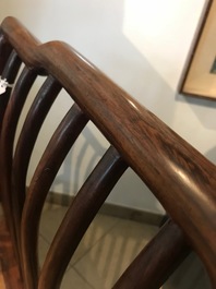 Une paire de chaises chinoises en bois huanghuali, R&eacute;publique, 20&egrave;me