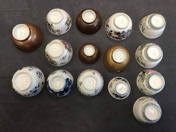 A collection of 23 cups and 33 saucers in Chinese and Japanese porcelain, 18/19th C.