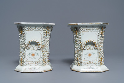 A pair of Chinese qianjiang cai relief-decorated jardini&egrave;res, 19/20th C.