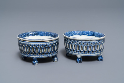 Een 119-delig Chinees blauw-wit 'Romance of the Western chamber' servies, Qianlong