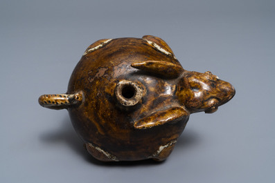 A Thai Sawankhalok brown-glazed rabbit kendi, 14/15th C.