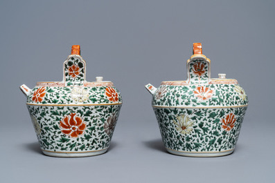 Une paire de pots &agrave; chaux en porcelaine de Chine famille verte pour le Vietnam, Kangxi