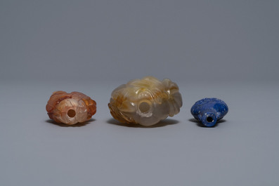 Seven Chinese hardstone, agate and quartz snuff bottles, 19/20th C.