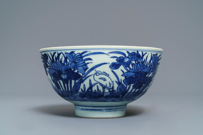 Un bol en porcelaine de Chine bleu et blanc, marque Shen De Tang Bo Gu Zhi, &eacute;poque Transition