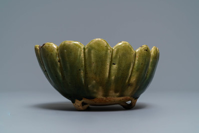 A Chinese green-glazed tripod 'narcissus' bowl, prob. Song