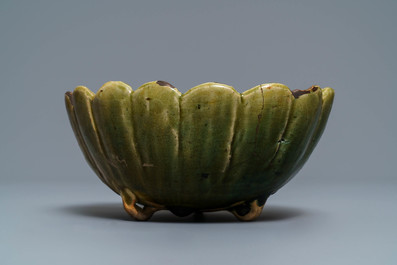 A Chinese green-glazed tripod 'narcissus' bowl, prob. Song