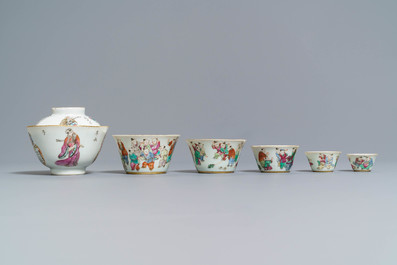 Cinq bols et une tasse et soucoupe Wu Shuang Pu en porcelaine de Chine famille rose, 19&egrave;me