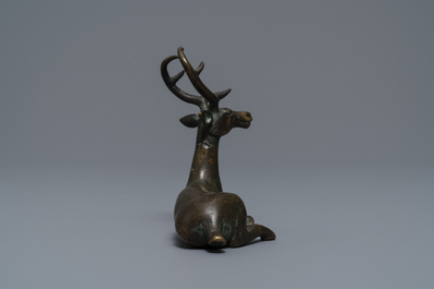 Cinq objets votives bouddhistes en bronze, Tibet et N&eacute;pal, 18/19&egrave;me