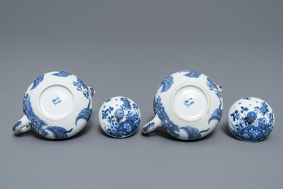 Une paire de th&eacute;i&egrave;res en porcelaine de Chine bleu et blanc, marque 'Qing Yu Tang Zhi', Kangxi