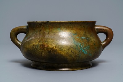 A large Chinese bronze censer, Xuande mark, 18th C.