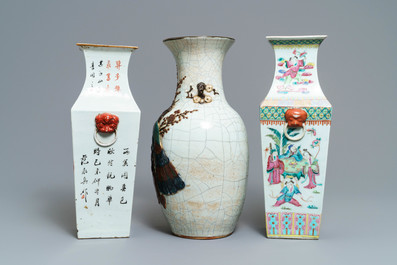Trois vases en porcelaine de Chine famille rose et dite 'de Nankin', 19&egrave;me
