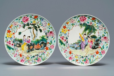 Vier Chinese famille rose borden met vrouwen in een tuin, Guangxu merk, Republiek, 20e eeuw