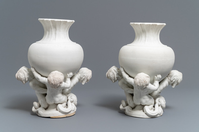 Une paire de vases en biscuit figurant des jeunes tritons, Saint-Amand ou Tournai, 18&egrave;me