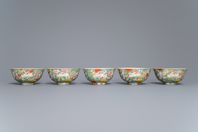 Vijf Chinese famille rose 'millefleurs' kommen, Qianlong merk, Republiek, 20e eeuw