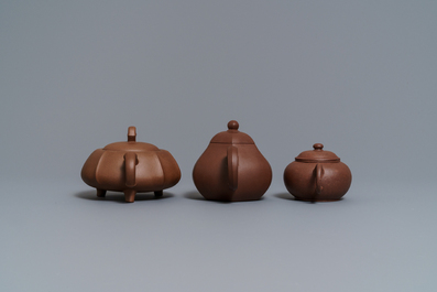 Six Chinese Yixing stoneware teapots, 19/20th C.