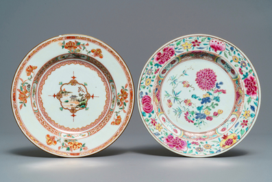 Six assiettes en porcelaine de Chine famille rose, verte et grisaille, Yongzheng/Qianlong