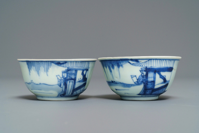 A pair of Chinese blue and white cups and saucers with figures, Ca Mau wreck, Yongzheng