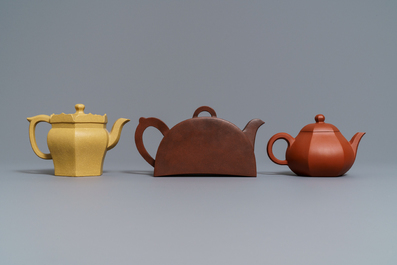 Six Chinese Yixing stoneware teapots, 19/20th C.