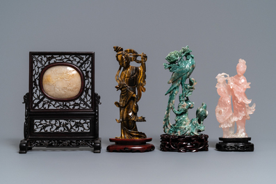 Twelve Chinese hardstone sculptures and a plaque mounted in a wooden table screen, 19/20th C.