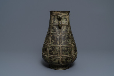 A Chinese bronze vase in archaic style, 19th C.