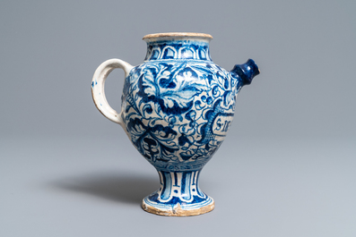 A blue and white Antwerp maiolica wet drug jar, 2nd half 16th C.