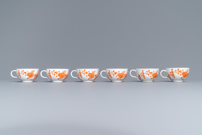 Twelve Meissen porcelain 'Indian Red' cups and saucers, 18/19th C.