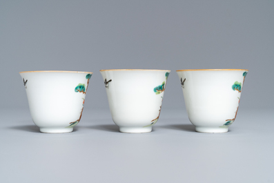 Trois tasses et soucoupes en porcelaine de Chine, marque et &eacute;poque de Tongzhi