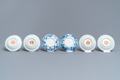 Een collectie Chinees blauw-wit, famille rose en Imari-stijl porselein, Kangxi/Qianlong