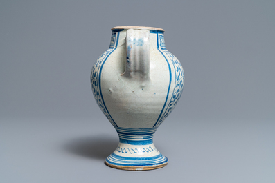 A blue and white Antwerp maiolica wet drug jar, 2nd half 16th C.