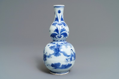 Een Chinese blauw-witte kalebasvaas met de kalligraaf Wang Xizhi, Transitie periode