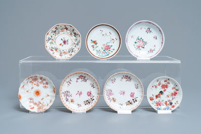 Une collection de tasses et soucoupes en porcelaine de Chine famille rose, Yongzheng/Qianlong