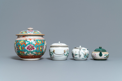 Une collection vari&eacute;e en porcelaine de Chine famille rose et une th&eacute;i&egrave;re en gr&egrave;s de Yixing, 18/19&egrave;me