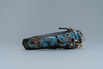 A Chinese kingfisher feather tiara and 13 hairpins, 19/20th C.