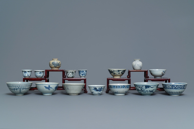 35 pieces of Chinese blue and white shipwreck wares, Ming and later