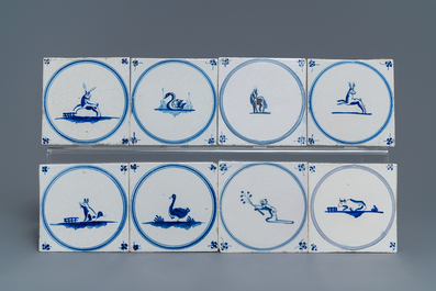 54 carreaux en fa&iuml;ence de Delft bleu et blanc aux d&eacute;cors d'animaux, 18/19&egrave;me